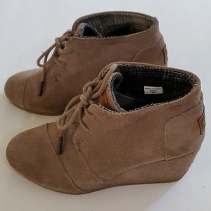 Toms Suede wedge Booties